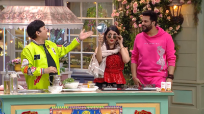 Laughter Chefs 2: After getting a warning to get serious about cooking from Chef Harpal Singh, Mannara Chopra wins the gold star with her 'masala pav'