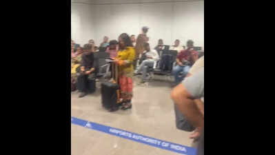 2 SpiceJet flight cancellations in half a day disrupt travel plans of over 100 passengers