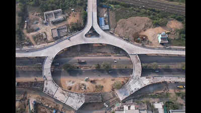 One arm of flyover opens, traffic eases