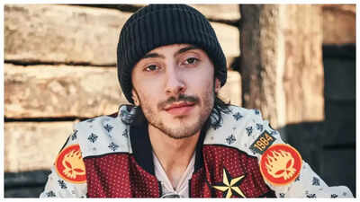 Draven Bennington, child of Chester Bennington, embraces her true self in powerful coming-out post