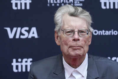Elon Musk responds to Stephen King's 'did you miss me' message after he returns to Twitter after 3 months: I ...