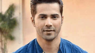 Varun Dhawan shares funny BTS video from 'Sunny Sanskari Ki Tulsi Kumari' sets with director Shashank Khaitan