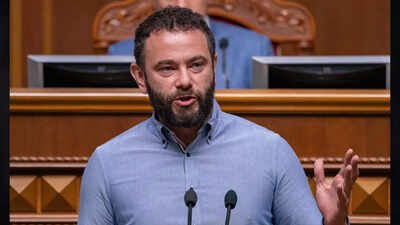 Meet Oleksandr Dubinsky the man accusing Zelenskyy for 'diplomatic failure'