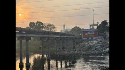 Untreated sewage flows into Cooum near Koyambedu