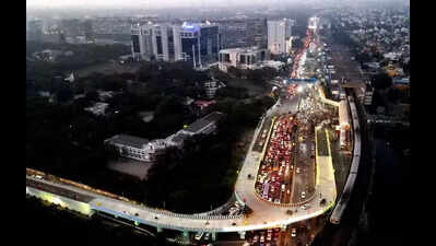U-bridges worsen OMR congestion