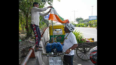 Enough is enough! LIC employee Deepak Kumar cycles across India to spread green awareness