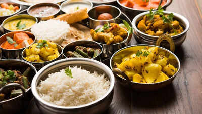 Russian tourist gets emotional after eating Indian thali in Delhi; read to find why