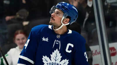 "Loser": Auston Matthews heavily mocked for gifting hockey stick to Will Smith amid criticism of poor performance
