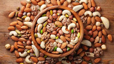 6 smart and essential tips for choosing best quality nuts and dry fruits
