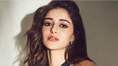 Why is Ananya Panday struggling to leave her house?