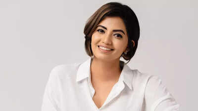 "Financial independence is key, women shouldn’t have to depend on anyone, even for simple needs," says actress Disha Madan