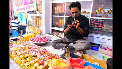 Fasting and Festivity: Jaipur’s artisans craft Holi magic through Ramzan nights