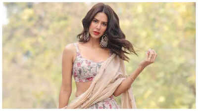 Sonam Bajwa to star opposite Harshvardhan Rane in 'Deewaniyat'