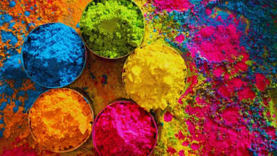 Happy Choti Holi 2025: 51 best Holi wishes, messages, quotes, greetings and images to share with friends and family
