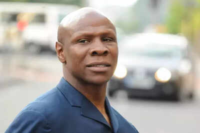 Former boxing legend Chris Eubank criticizes Conor McGregor for spitting on the face of a fan: “Is this who we are?”