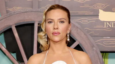 Scarlett Johansson explains why she often refuses selfies with fans; Says, 'It offends some people'