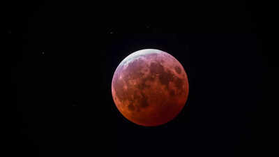 Lunar Eclipse 2025: When and Where to see it? Visibility in India, Safety tips on how to watch it