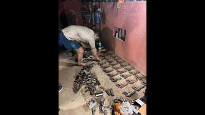 Odisha, Kol cops bust illegal gun-making unit in Cuttack; arrest 4