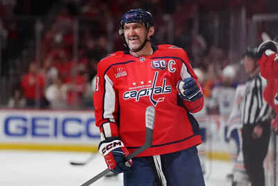 Alex Ovechkin nears Wayne Gretzky’s goal record while closing in on another historic NHL achievement