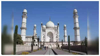 Do you know there is another 'Taj Mahal' that Aurangzeb built?