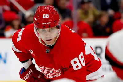 "Trying not to give him any space": Patrick Kane sends strong warning to Alex Ovechkin as he closes in on historic record