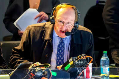 “You don’t deserve this mess” - New Yorkers call for Rangers to apologize to Sam Rosen ahead of retirement