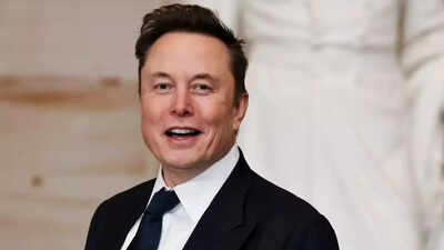 Is Elon Musk an 'alien'? Tesla chief's 'balancing' stunt at Donald Trump's $1M dinner goes viral