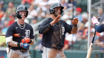 Detroit’s Max Clark gives fans a scare after collision with Justyn-Henry Malloy