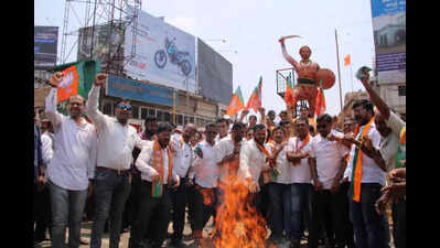 BJP protests against DCM in Hubballi