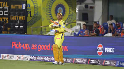 'I was padded up, when MS Dhoni came ... ,' reveals R Ashwin
