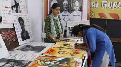 Students take quiz, poetry way to remember freedom fighters