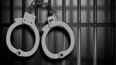 2 held for godown burglary and laptop theft in Thane