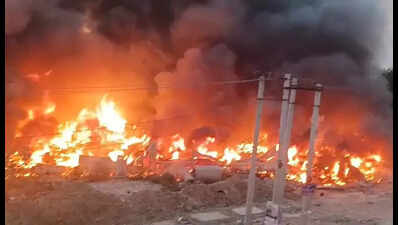 3-hour blaze burns down 100 shanties near Basai Chowk