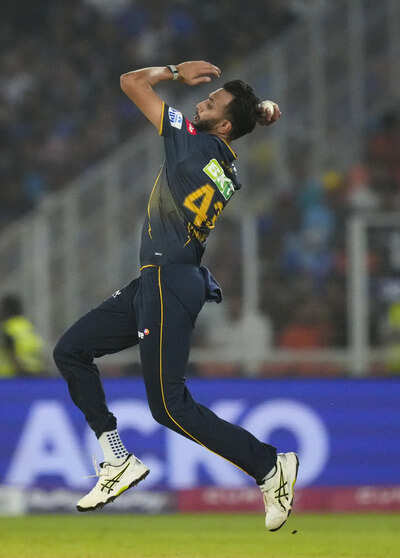 IPL 2025: Gujarat Titans prove too hot for Mumbai Indians