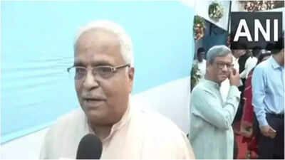 'Topic of Aurangzeb's tomb has been raised unnecessarily,' says RSS leader Suresh Joshi