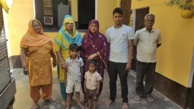 After juice vendor, now sanitation worker in UP gets Rs 34 crore I-T notice