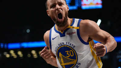 Stephen Curry scores stunning 52 points in Golden State Warriors’ win over Memphis Grizzlies