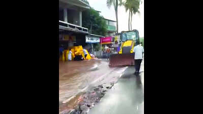 Pipeline bursts in Duler, hits water supply to area