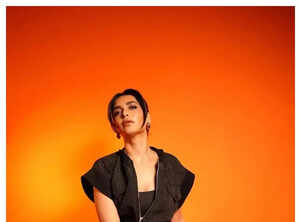 Karishma Tanna serves power