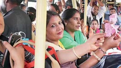 Only Delhi women to get 'lifetime' smart card for free bus travel