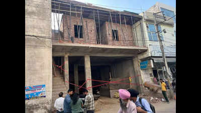 Zirakpur municipal council seals illegal construction in New Defence Colony