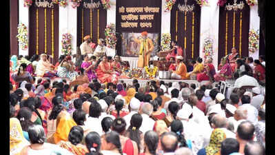 Enthusiastic celebrations mark Ram Navami in Nashik, many devotees walk to Shirdi to offer prayers at Sai temple
