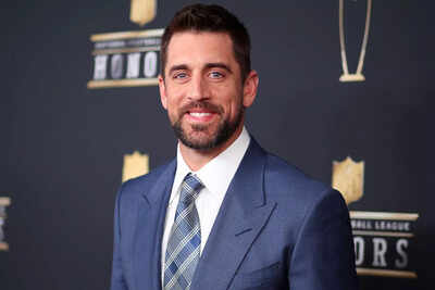 Aaron Rodgers to Pittsburgh gaining steam as Steelers reportedly feel assured about possible deal