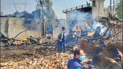 Factory owner, employee killed in chemical factory fire