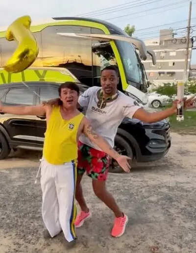 Balloons, poppers and cupcake: Will Smith celebrates Jackie Chan's 71st b'day