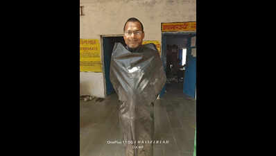 Teachers don black bags to protest delay in transfers