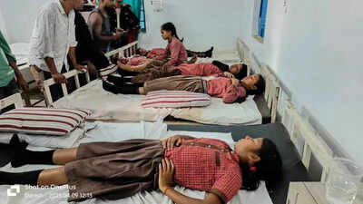 9 students injured after lightning strikes school