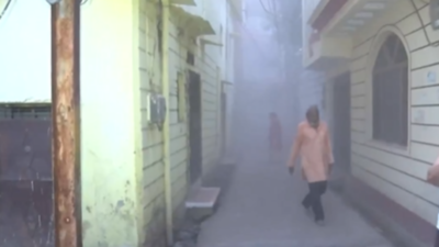 Fire breaks out at Chawri Bazar in MP's Gwalior