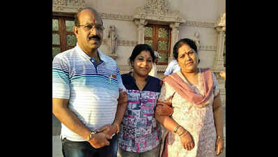 3 of a Bengaluru family die as car hits median, 2 kids survive