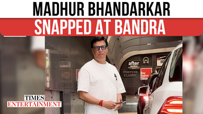 MADHUR BHANDARKAR SNAPPED AT BANDRA